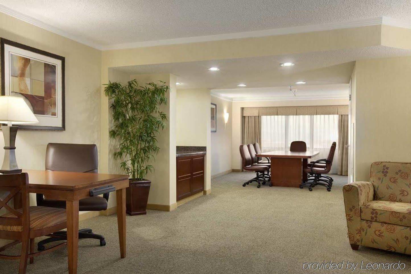 Embassy Suites Denver Tech Center Centennial Room photo